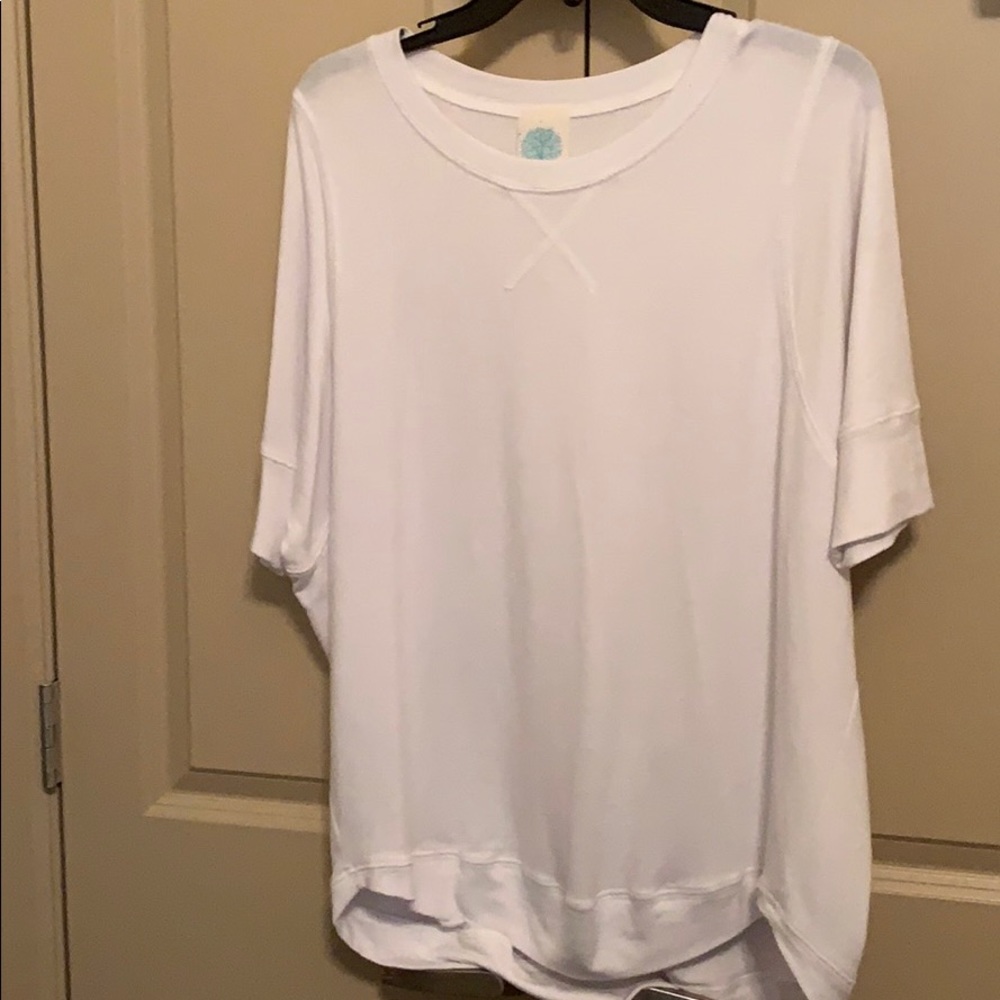Elbow sleeve tunic